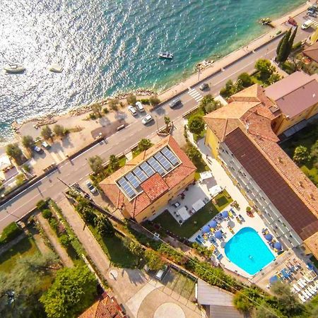 Hotel Drago - Garda Lake Collection Бренцоне-суль-Гарда Экстерьер фото